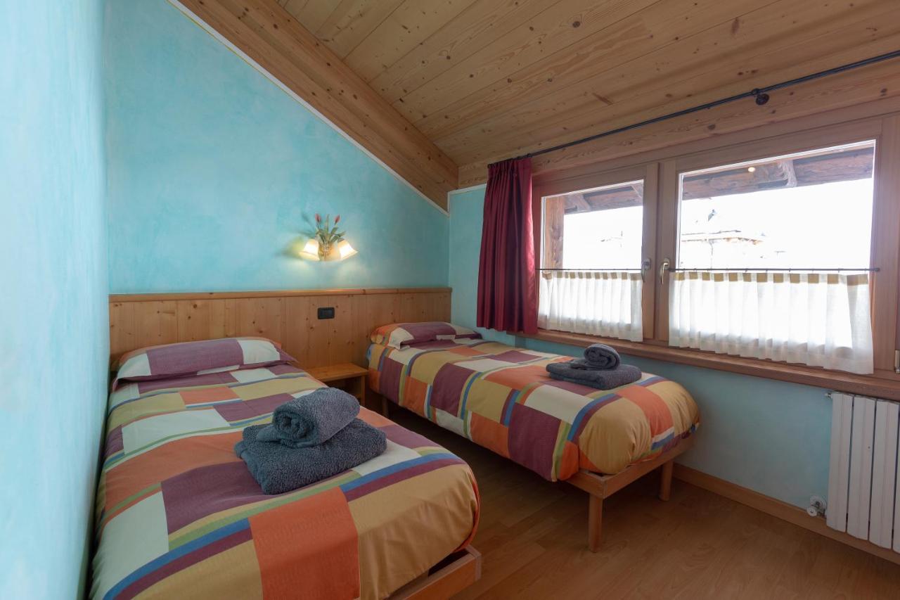 La Grolla Rooms & Apartments Livigno Kültér fotó